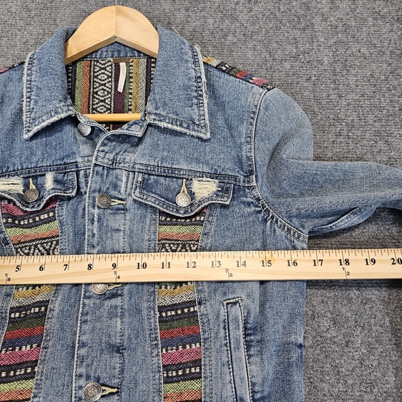 Free People Womens Size 2 Trucker Denim Patchwork Jacket We The Free Hippie Boho - Picture 14 of 16